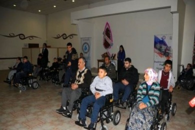 Almanya'daki Gaziantepliler 13 Engelliye Akülü Sandalye Gönderdi